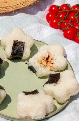 Recette de Onigiri farci poulet mayonnaise