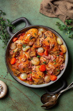 Recette de Poulet Braisé au Vin Rouge 